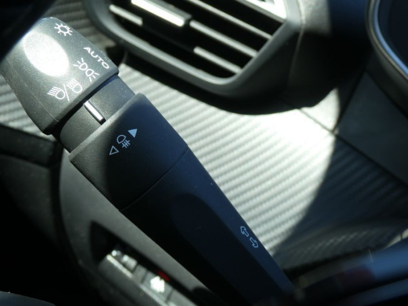 Photo 28 de l'offre de PEUGEOT 2008 II 1.5 BlueHDi 100 BVM6 ALLURE GPS Camera Attel. à 16950€ chez Mérignac auto