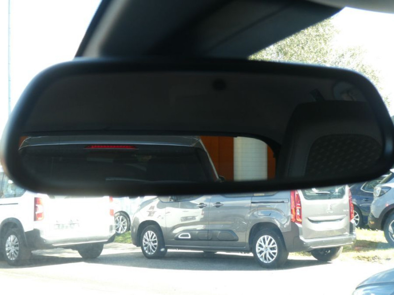 Photo 33 de l'offre de PEUGEOT 2008 II 1.5 BlueHDi 100 BVM6 ALLURE GPS Camera Attel. à 16950€ chez Mérignac auto
