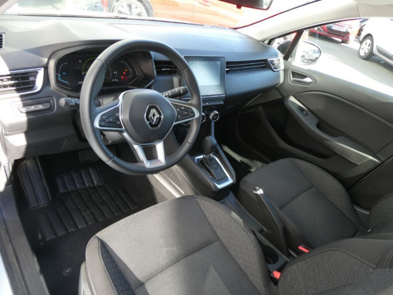 Photo 11 Renault CLIO V 1.6 E-TECH 140 BVA EQUILIBRE CarPlay 7" Hybride BLANC GLACIER en vente chez Mérignac auto Photo 11 de l'offre de RENAULT CLIO V 1.6 E-TECH 140 BVA EQUILIBRE CarPlay 7" à 18890€ chez Mérignac auto