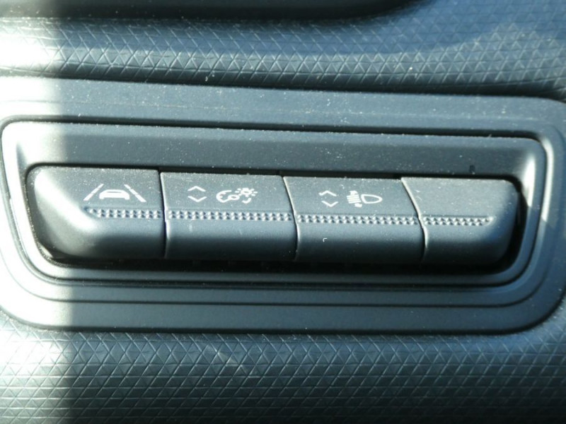 Photo 17 Renault CLIO V 1.6 E-TECH 140 BVA EQUILIBRE CarPlay 7" Hybride BLANC GLACIER en vente chez Mérignac auto Photo 17 de l'offre de RENAULT CLIO V 1.6 E-TECH 140 BVA EQUILIBRE CarPlay 7" à 18890€ chez Mérignac auto