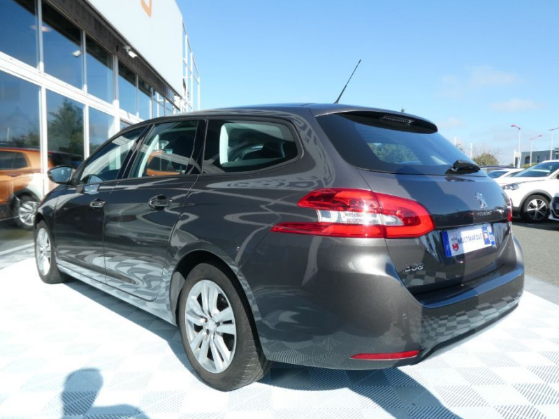 Photo 10 Peugeot 308 SW II 1.2 PureTech 110 BVM6 ACTIVE GPS Radar ESSENCE GRIS PLATINIUM en vente chez Mérignac auto Photo 10 de l'offre de PEUGEOT 308 SW II 1.2 PureTech 110 BVM6 ACTIVE GPS Radar à 11950€ chez Mérignac auto