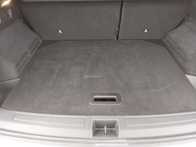 Photo 8 de l'offre de RENAULT AUSTRAL 1.2 E-TECH 200 FULL HYBRID TECHNO TOIT Pano JA19 360° à 33450€ chez Mérignac auto