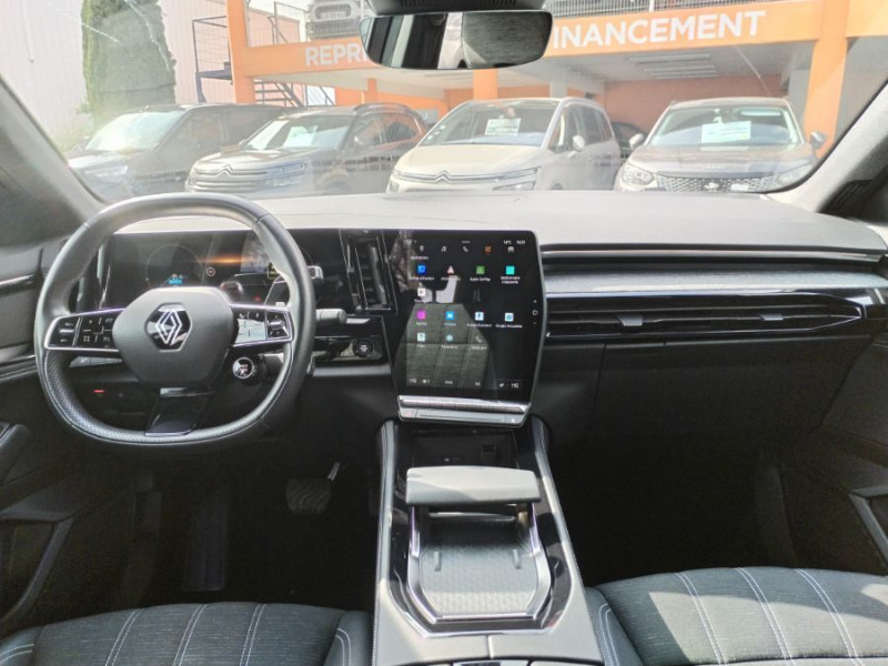Photo 6 de l'offre de RENAULT AUSTRAL 1.2 E-TECH 200 FULL HYBRID TECHNO TOIT Pano JA19 360° à 33450€ chez Mérignac auto