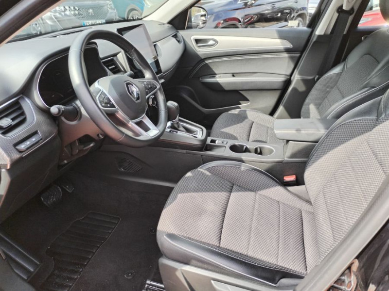Photo 6 de l'offre de RENAULT ARKANA 1.6 E-TECH 145 BVA HYBRIDE TECHNO GPS 9.3" Camera JA18 à 25950€ chez Mérignac auto