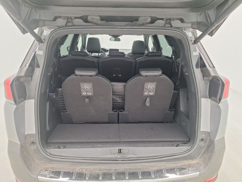 Photo 7 de l'offre de PEUGEOT 5008 II 1.5 BlueHDi 130 EAT8 GT LINE Full CUIR TOE Hayon EL. 360° Hifi 7PL à 26470€ chez Mérignac auto