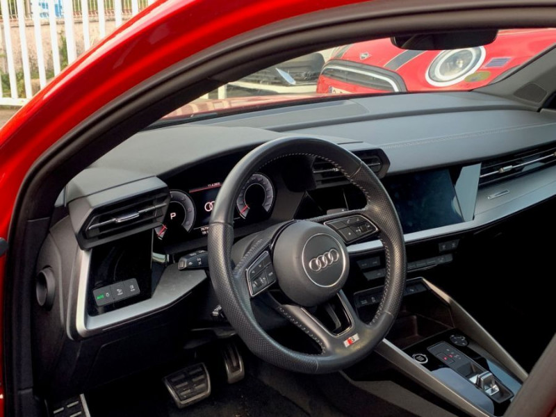 Photo 4 de l'offre de AUDI A3 SPORTBACK IV 35 2.0 TDI 150cv BVA7 S-LINE JA18 GPS LED Camera à 26450€ chez Mérignac auto