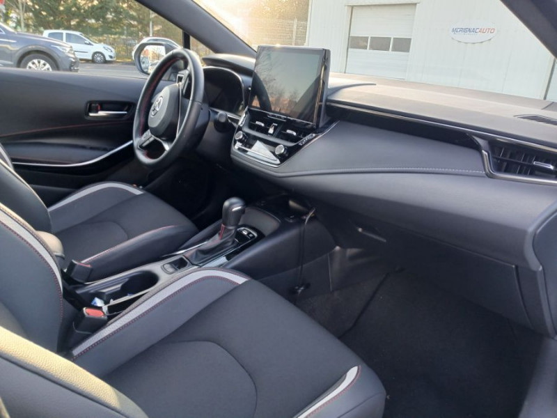 Photo 16 de l'offre de TOYOTA COROLLA (2) XII 1.8 HYBRIDE 140H GR SPORT JA18 1ère Main à 26950€ chez Mérignac auto