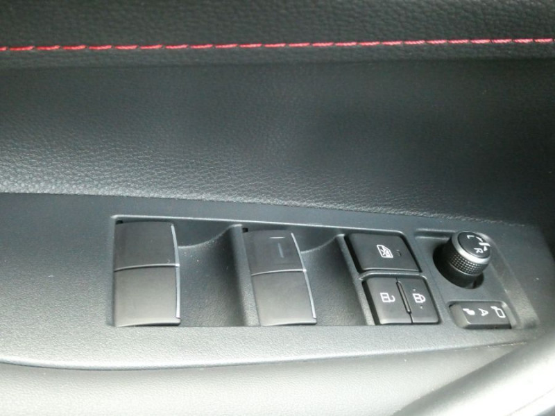 Photo 25 de l'offre de TOYOTA COROLLA (2) XII 1.8 HYBRIDE 140H GR SPORT JA18 1ère Main à 26950€ chez Mérignac auto