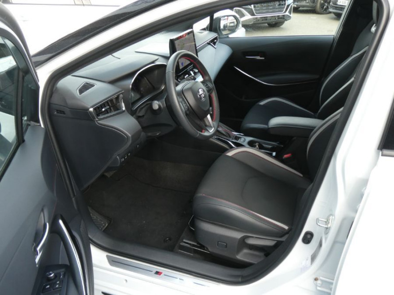 Photo 15 de l'offre de TOYOTA COROLLA (2) XII 1.8 HYBRIDE 140H GR SPORT JA18 1ère Main à 26950€ chez Mérignac auto