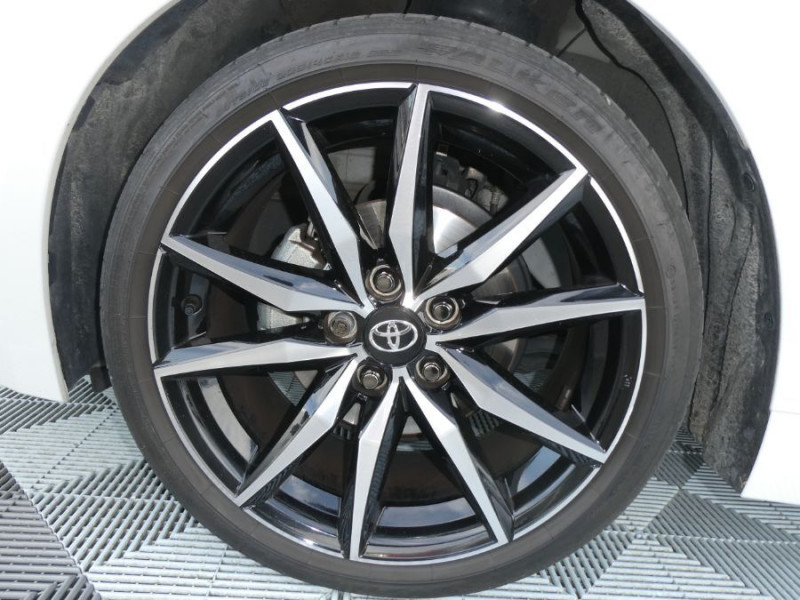 Photo 28 de l'offre de TOYOTA COROLLA (2) XII 1.8 HYBRIDE 140H GR SPORT JA18 1ère Main à 26950€ chez Mérignac auto