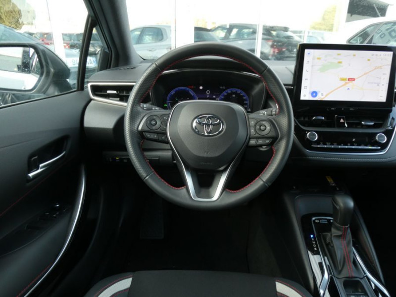 Photo 4 de l'offre de TOYOTA COROLLA (2) XII 1.8 HYBRIDE 140H GR SPORT JA18 1ère Main à 26950€ chez Mérignac auto