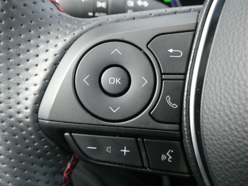 Photo 19 de l'offre de TOYOTA COROLLA (2) XII 1.8 HYBRIDE 140H GR SPORT JA18 1ère Main à 26950€ chez Mérignac auto