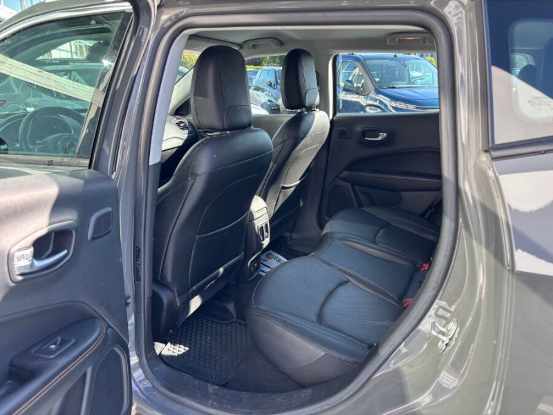 Photo 13 de l'offre de JEEP COMPASS 1.3 PHEV T4 190 BVA6 4XE HYBRIDE LIMITED AWD CUIR SEM GPS Camera 1ère Main à 18950€ chez Mérignac auto