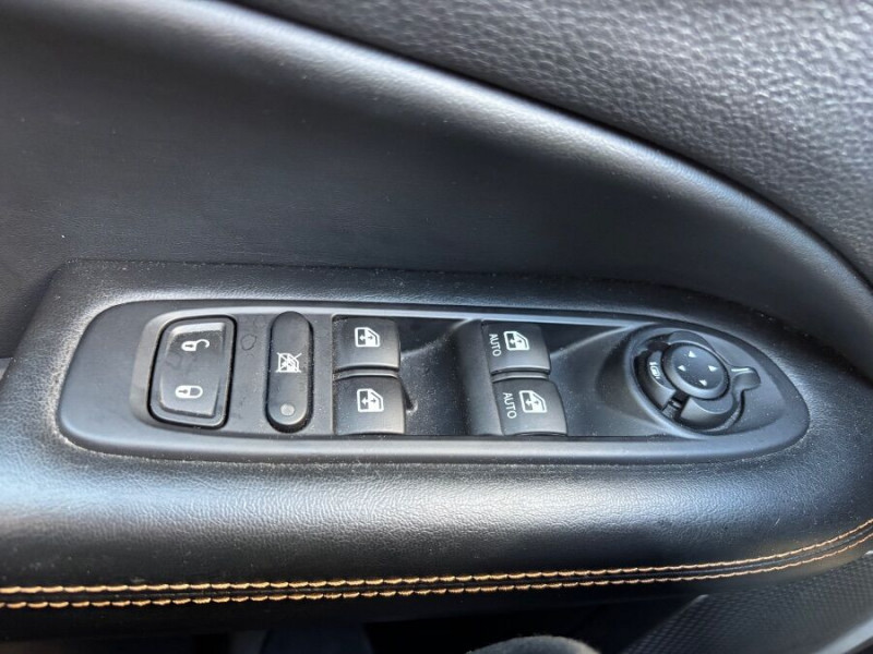 Photo 15 de l'offre de JEEP COMPASS 1.3 PHEV T4 190 BVA6 4XE HYBRIDE LIMITED AWD CUIR SEM GPS Camera 1ère Main à 18950€ chez Mérignac auto