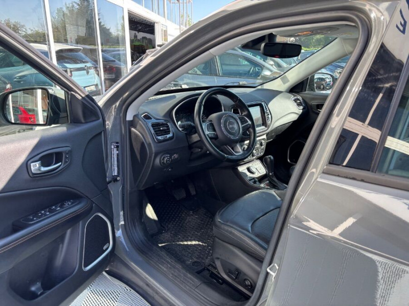 Photo 9 de l'offre de JEEP COMPASS 1.3 PHEV T4 190 BVA6 4XE HYBRIDE LIMITED AWD CUIR SEM GPS Camera 1ère Main à 18950€ chez Mérignac auto