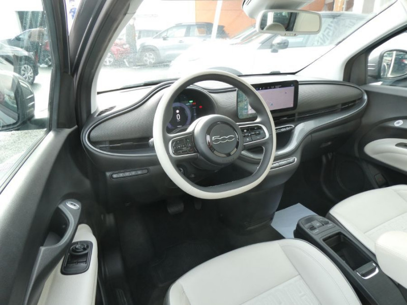 Photo 25 Fiat 500 III E 118 42KWH LA PRIMA Toit Pano Camera ELECTRIQUE GRIS MINÉRAL en vente chez Mérignac auto Photo 25 de l'offre de FIAT 500 III E 118 42KWH LA PRIMA Toit Pano Camera à 18450€ chez Mérignac auto