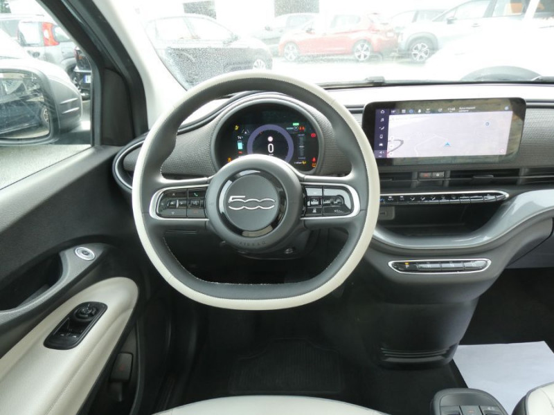 Photo 17 Fiat 500 III E 118 42KWH LA PRIMA Toit Pano Camera ELECTRIQUE GRIS MINÉRAL en vente chez Mérignac auto Photo 17 de l'offre de FIAT 500 III E 118 42KWH LA PRIMA Toit Pano Camera à 18450€ chez Mérignac auto