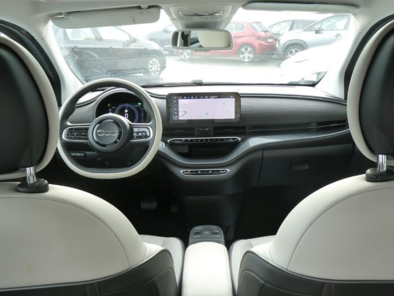 Photo 21 Fiat 500 III E 118 42KWH LA PRIMA Toit Pano Camera ELECTRIQUE GRIS MINÉRAL en vente chez Mérignac auto Photo 21 de l'offre de FIAT 500 III E 118 42KWH LA PRIMA Toit Pano Camera à 18450€ chez Mérignac auto