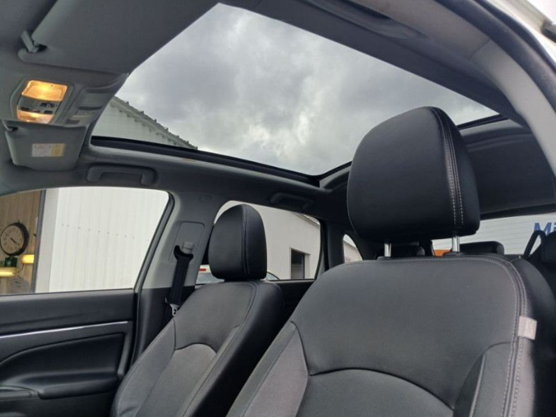 Photo 6 de l'offre de MITSUBISHI ASX 2.2 DI-D 150 BVA 4WD INSTYLE FULL Equips. CUIR Toit Pano Camera Attel. à 14900€ chez Mérignac auto