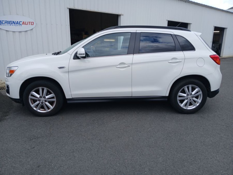 Photo 7 de l'offre de MITSUBISHI ASX 2.2 DI-D 150 BVA 4WD INSTYLE FULL Equips. CUIR Toit Pano Camera Attel. à 14900€ chez Mérignac auto