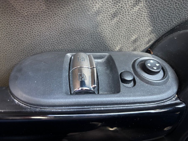 Photo 13 de l'offre de MINI MINI III 2.0 COOPER S 192 BVA7 TOE HIFI JA17 à 24950€ chez Mérignac auto