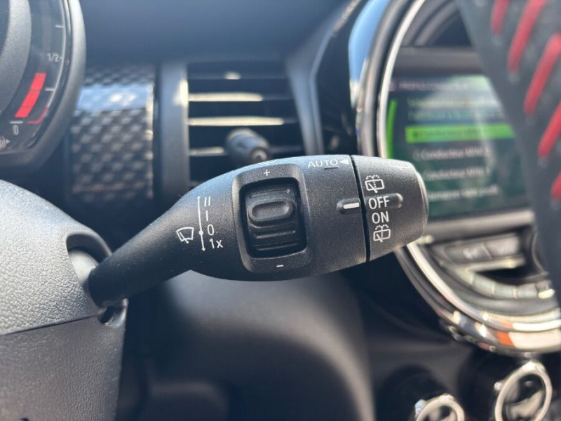 Photo 18 de l'offre de MINI MINI III 2.0 COOPER S 192 BVA7 TOE HIFI JA17 à 24950€ chez Mérignac auto