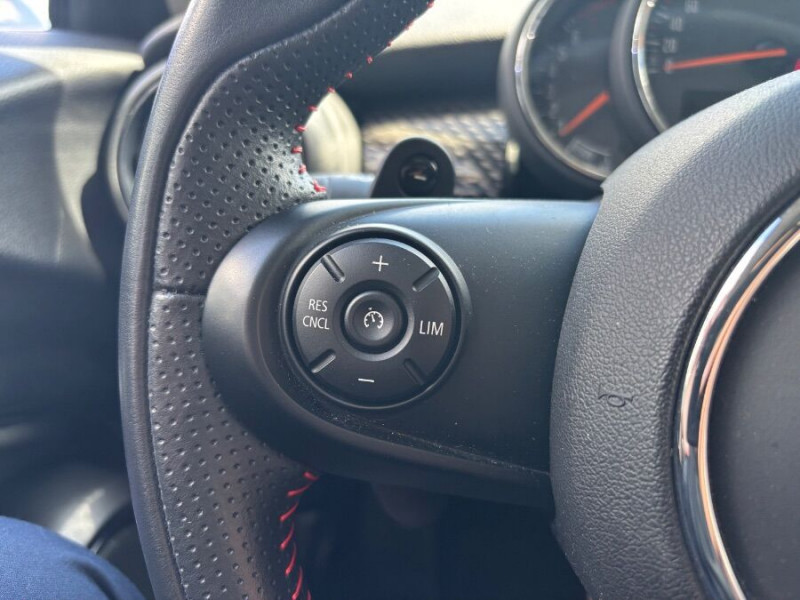 Photo 14 de l'offre de MINI MINI III 2.0 COOPER S 192 BVA7 TOE HIFI JA17 à 24950€ chez Mérignac auto