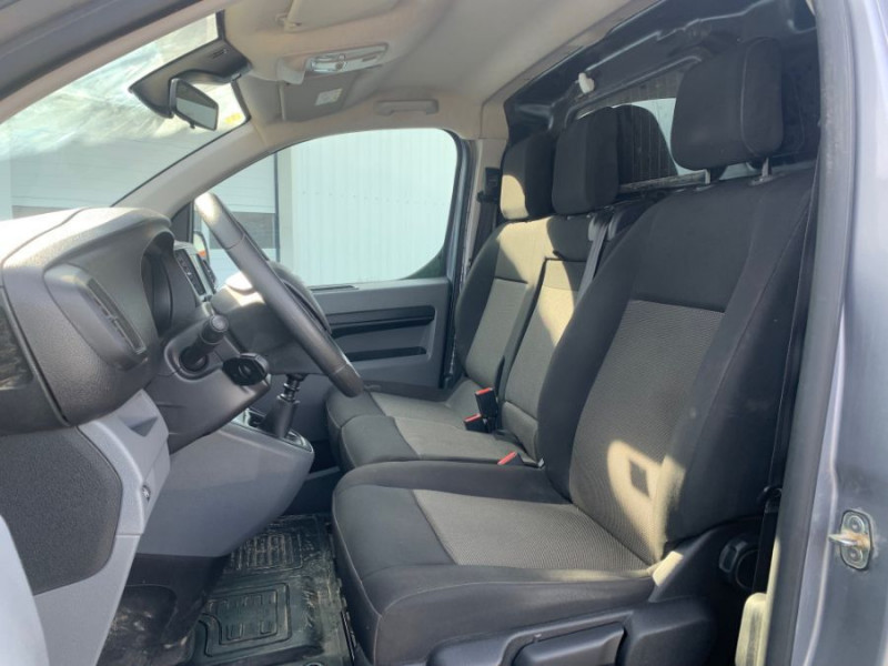 Photo 4 de l'offre de TOYOTA PROACE VAN 2.0 D-4D 145 BVM6 L2 VX Attel. 22490.H.T. à 22490€ chez Mérignac auto