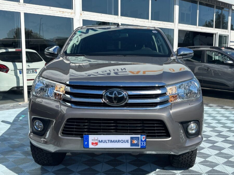 Photo 8 de l'offre de TOYOTA HILUX 2.4 150 D-4D BVM6 4WD X-TRA CABINE Hard Top Camera Attel. 29990HT à 35988€ chez Mérignac auto