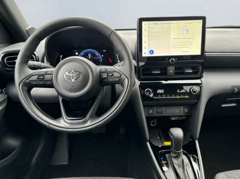 Photo 4 de l'offre de TOYOTA YARIS CROSS 1.5 HYBRIDE 116H BVA DESIGN SC JA17 Camera Key Less ACC à 27490€ chez Mérignac auto