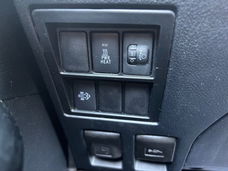 Photo 15 de l'offre de TOYOTA HILUX 2.4 150 D-4D BVM6 4WD X-TRA CABINE Hard Top Camera Attel. 29990HT à 35988€ chez Mérignac auto
