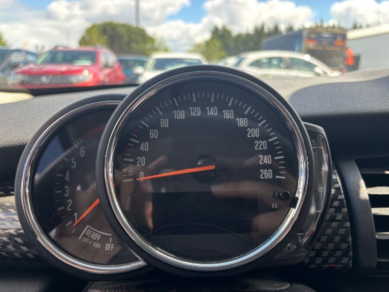 Photo 19 de l'offre de MINI MINI III 2.0 COOPER S 192 BVA7 TOE HIFI JA17 à 24950€ chez Mérignac auto