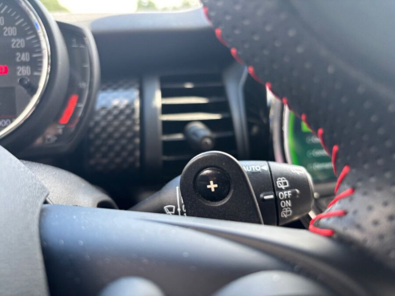 Photo 16 de l'offre de MINI MINI III 2.0 COOPER S 192 BVA7 TOE HIFI JA17 à 24950€ chez Mérignac auto