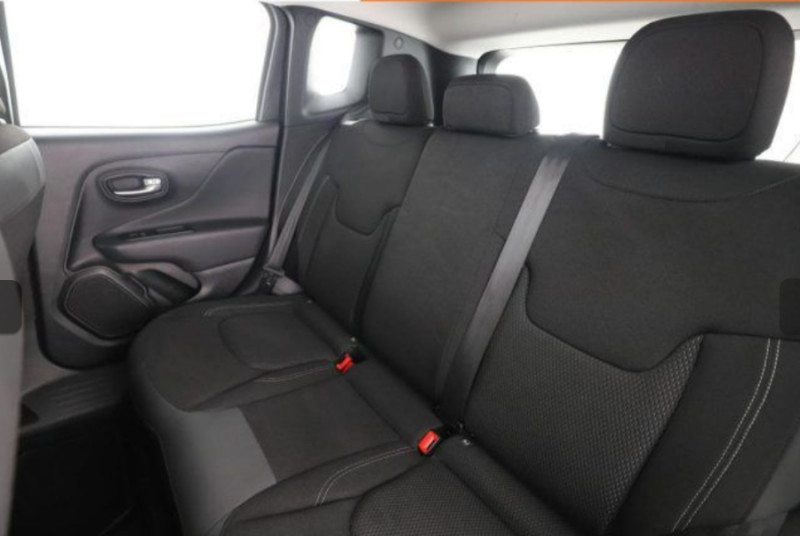 Photo 5 de l'offre de JEEP RENEGADE 1.6 MultiJet D 130 BVM6 LIMITED GPS Radars à 18950€ chez Mérignac auto