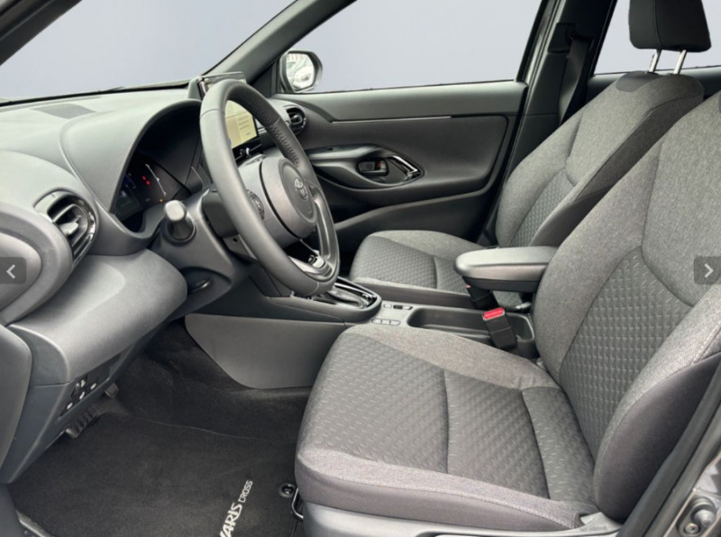 Photo 5 de l'offre de TOYOTA YARIS CROSS 1.5 HYBRIDE 116H BVA DESIGN SC JA17 Camera Key Less ACC à 27490€ chez Mérignac auto