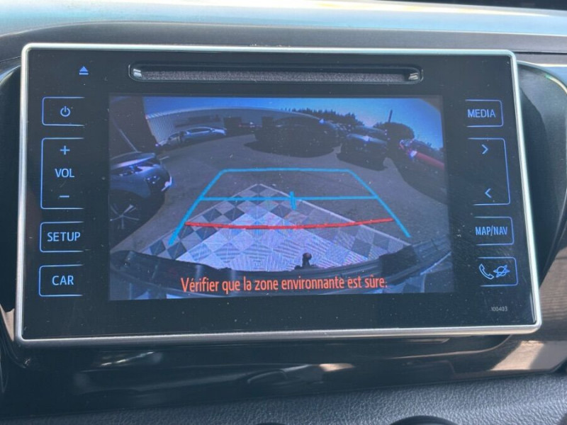Photo 7 de l'offre de TOYOTA HILUX 2.4 150 D-4D BVM6 4WD X-TRA CABINE Hard Top Camera Attel. 29990HT à 35988€ chez Mérignac auto