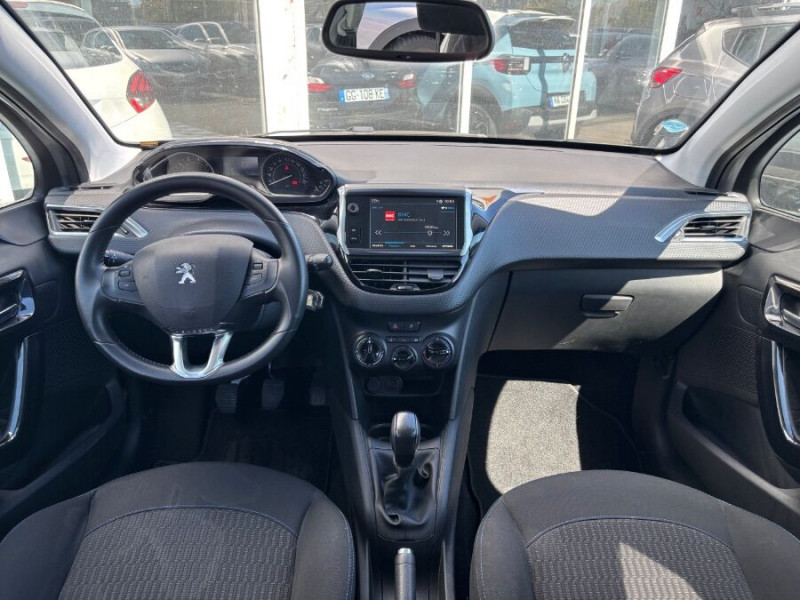 Photo 10 de l'offre de PEUGEOT 208 1.2 PureTech 82 SIGNATURE GPS Radar RER à 11200€ chez Mérignac auto