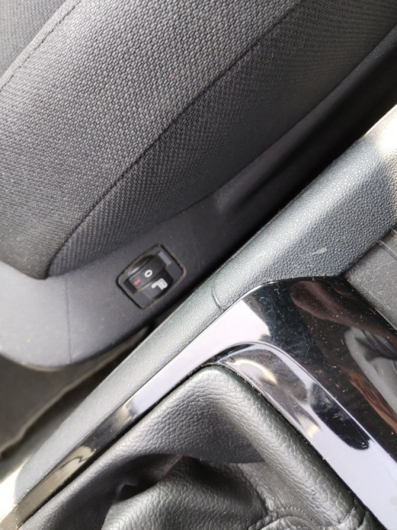 Photo 18 de l'offre de CITROEN C4 SPACETOURER 1.5 BlueHdi 130 BVM6 FEEL GPS Camera Attel. à 13950€ chez Mérignac auto