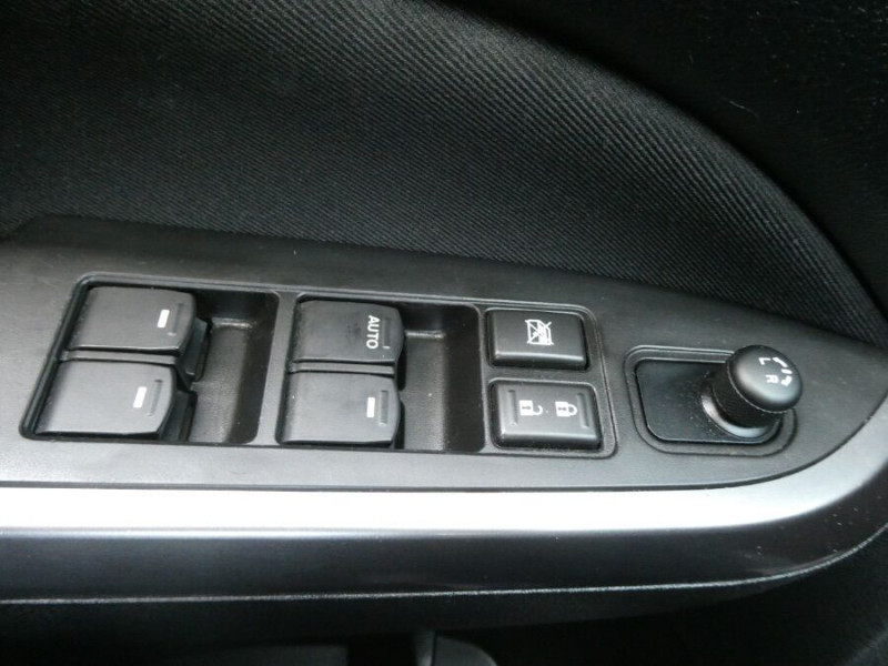 Photo 24 de l'offre de SUZUKI VITARA 1.4 BOOSTERJET 129 BVM6 HYBRID PRIVILEGE Caméra à 14950€ chez Mérignac auto