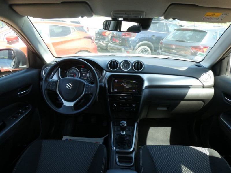 Photo 12 de l'offre de SUZUKI VITARA 1.4 BOOSTERJET 129 BVM6 HYBRID PRIVILEGE Caméra à 14950€ chez Mérignac auto