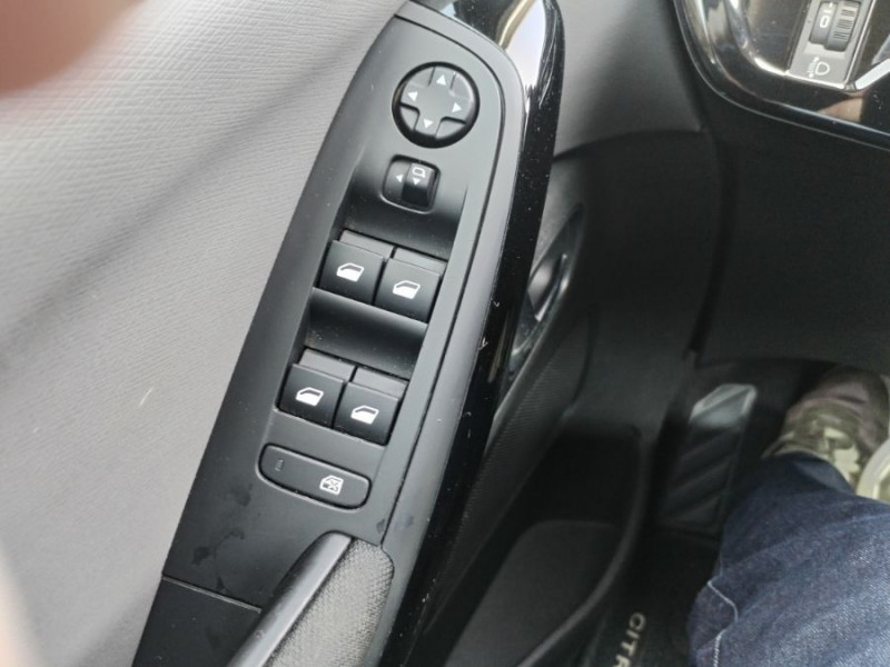 Photo 17 de l'offre de CITROEN C4 SPACETOURER 1.5 BlueHdi 130 BVM6 FEEL GPS Camera Attel. à 13950€ chez Mérignac auto