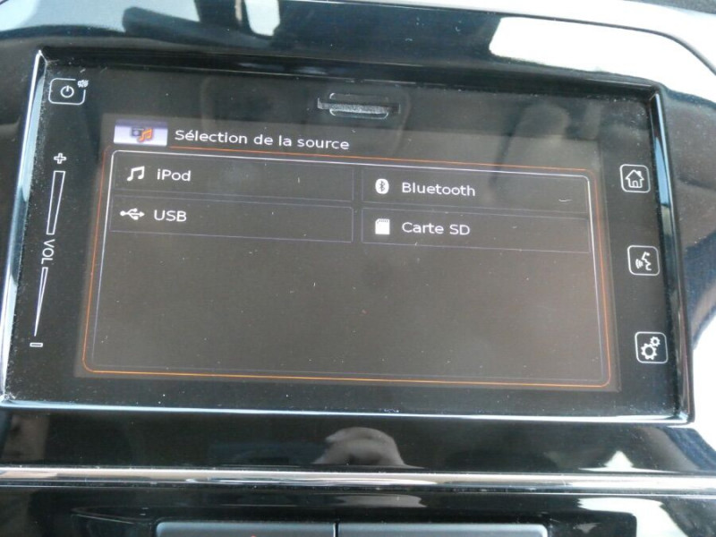 Photo 21 de l'offre de SUZUKI VITARA 1.4 BOOSTERJET 129 BVM6 HYBRID PRIVILEGE Caméra à 14950€ chez Mérignac auto