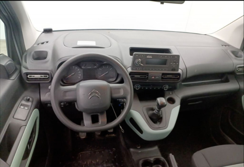 Photo 4 de l'offre de CITROEN BERLINGO 1.2 PureTech 110 BVM6 LIVE Bluetooth à 15750€ chez Mérignac auto