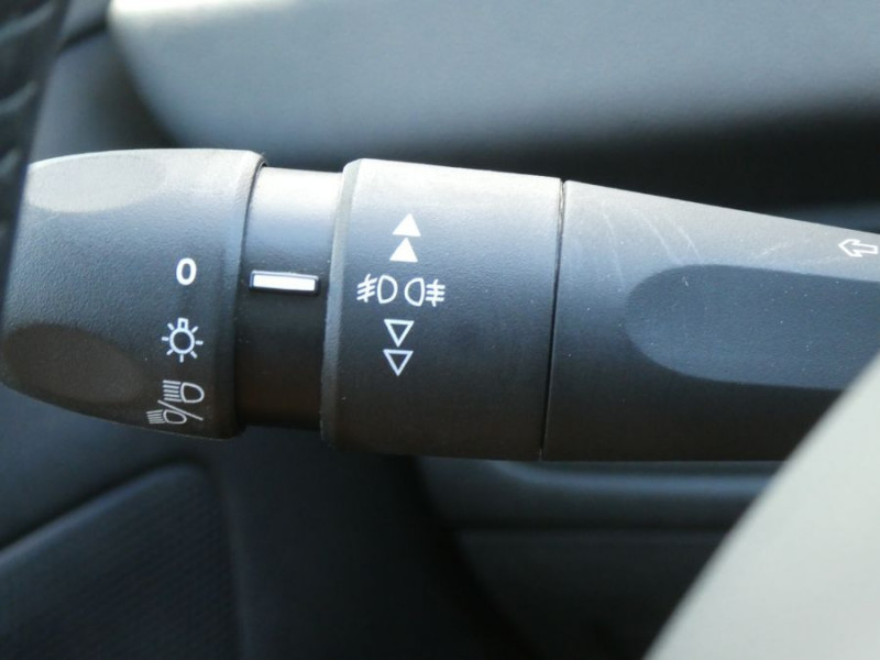 Photo 25 de l'offre de PEUGEOT 208 1.2 PureTech 82 ACTIVE BUSINESS GPS Radar à 10970€ chez Mérignac auto