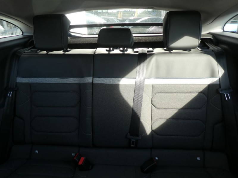 Photo 14 de l'offre de CITROEN C4 1.5 BlueHDi 130 EAT8 MAX Camera ADML JA18 à 26450€ chez Mérignac auto