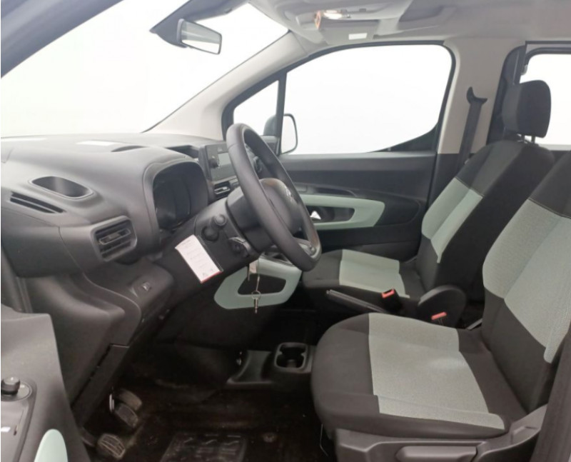 Photo 5 de l'offre de CITROEN BERLINGO 1.2 PureTech 110 BVM6 LIVE Bluetooth à 15750€ chez Mérignac auto