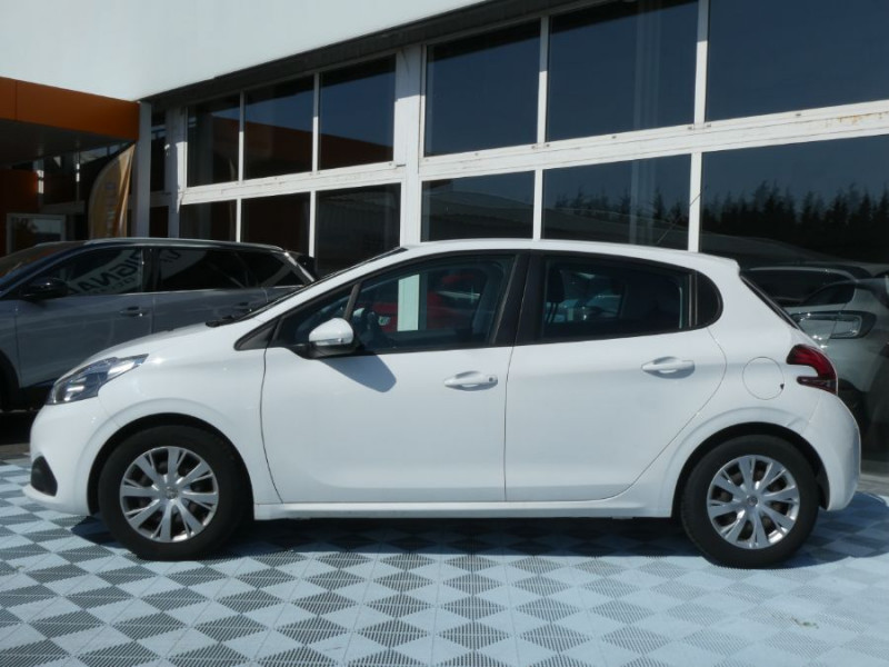 Photo 12 de l'offre de PEUGEOT 208 1.2 PureTech 82 ACTIVE BUSINESS GPS Radar à 10970€ chez Mérignac auto