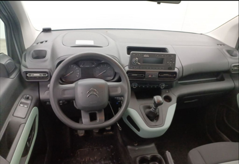 Photo 4 de l'offre de CITROEN BERLINGO 1.2 PureTech 110 BVM6 LIVE Bluetooth à 15750€ chez Mérignac auto
