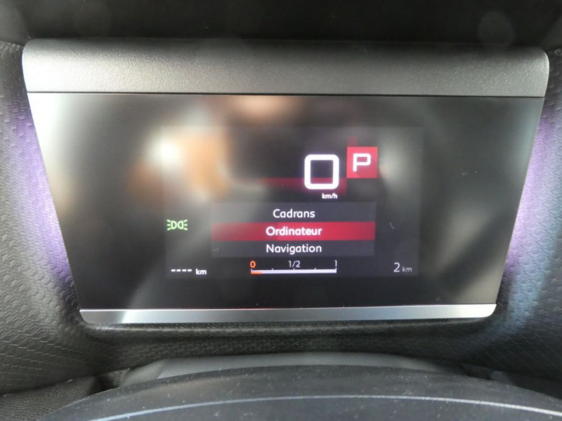Photo 19 de l'offre de CITROEN C4 1.5 BlueHDi 130 EAT8 MAX Camera ADML JA18 à 26450€ chez Mérignac auto