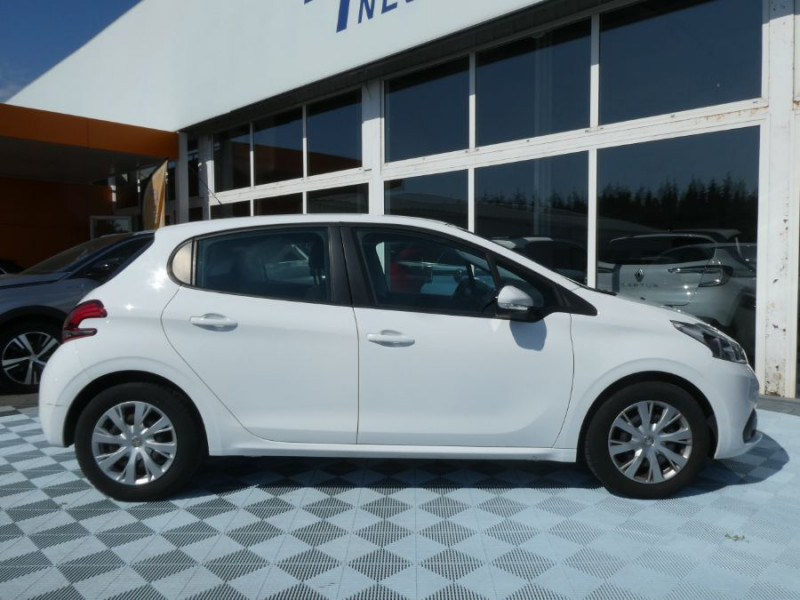 Photo 11 de l'offre de PEUGEOT 208 1.2 PureTech 82 ACTIVE BUSINESS GPS Radar à 10970€ chez Mérignac auto
